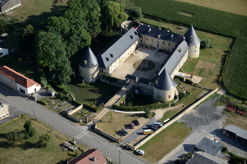19-01-Charbogne-Chateau