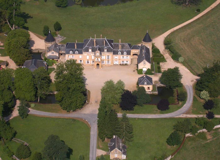 17-Chateau_du_Faucon.jpg