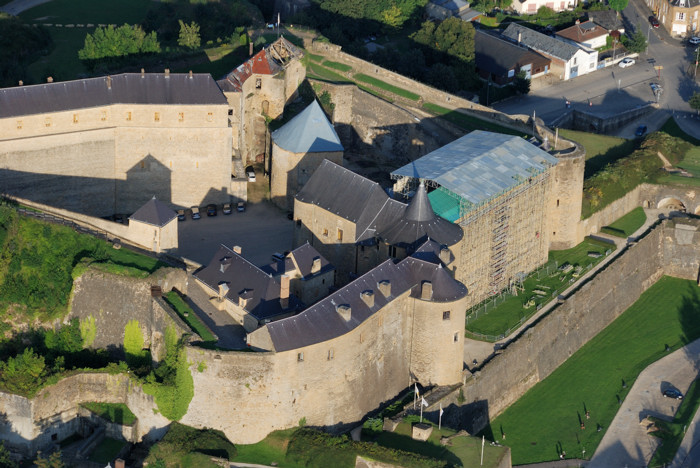 16-Sedan-Chateau.jpg