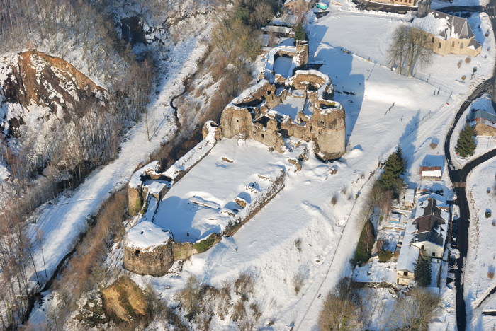 Montcornet-Chateau.jpg
